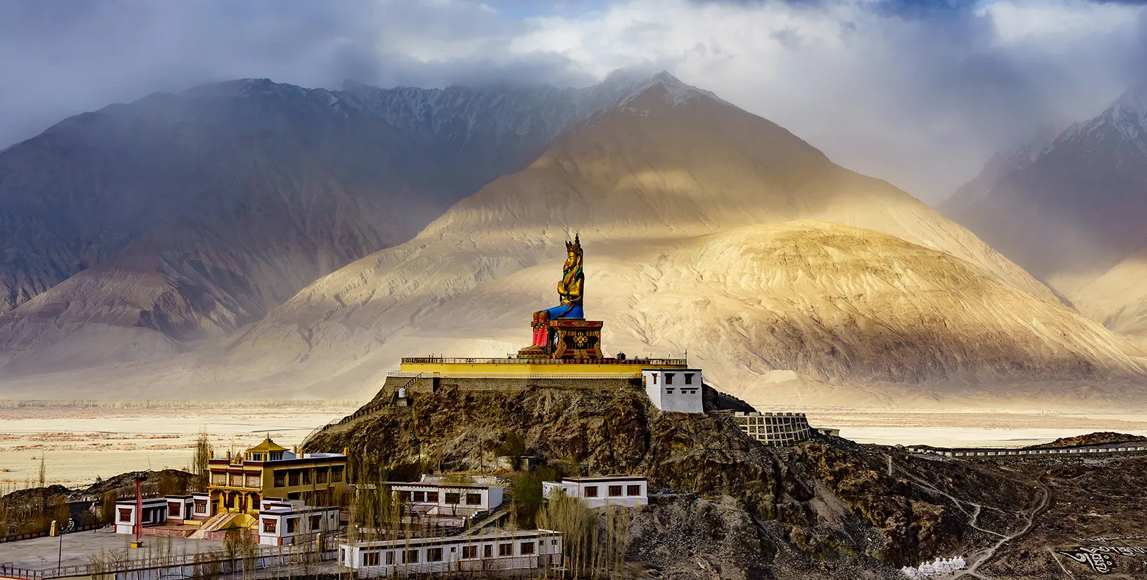 leh ladakh tour Package.